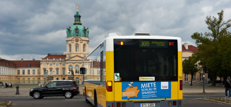 So geht Buswerbung Buswerbung: Heckfläche
